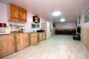 Basic Room, 1 Bedroom (dokchae(withpet)) | 1 bedroom, free WiFi - Pocheon Saebyeokjong Pension (Pocheon)