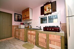 Basic Room, 1 Bedroom (dokchae(withpet)) | 1 bedroom, free WiFi - Pocheon Saebyeokjong Pension (Pocheon)