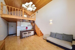 Basic Room, 1 Bedroom (Freda (ocean view)) | 1 bedroom, free WiFi