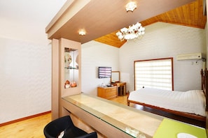 Basic Room, 1 Bedroom (isabel (ocean view)) | 1 bedroom, free WiFi