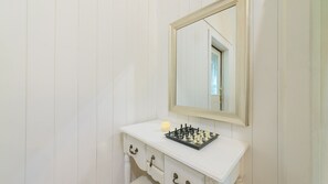 Quarto básico, 1 quarto (pine) | 1 quarto, Wi-Fi de cortesia