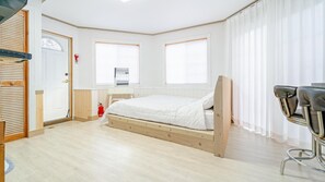 Basic Room, 1 Bedroom (loveme) | 1 bedroom, free WiFi