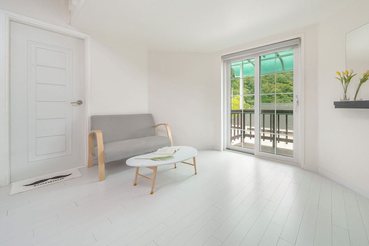 Basic Room, 1 Bedroom (A203) | 1 bedroom, WiFi (free)