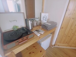 Basic Room, 1 Bedroom (302ho) | 1 bedroom, free WiFi - Jeju Kimjipsa Pension (Seogwipo)