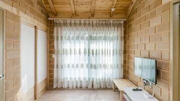 Basic Room, 1 Bedroom (Ladong) | 1 bedroom, WiFi (free)