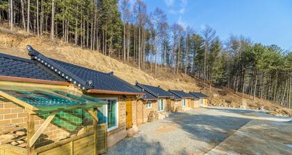 Yangpyeong Santahealinghouse Pension