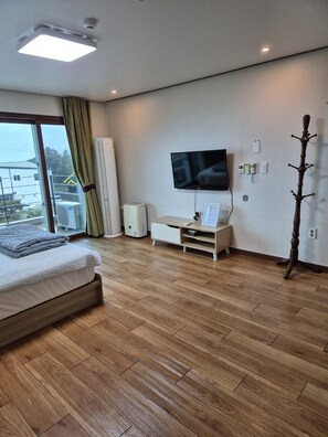 1 bedroom, free WiFi - Seogwipo Oasis Huyang Pension (Seogwipo)