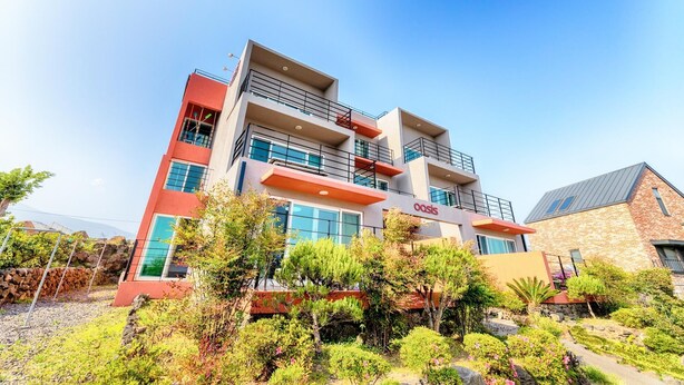 Unclassified image, 1 of 82, button - Seogwipo Oasis Huyang Pension (Seogwipo)