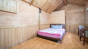 Basic Room, 1 Bedroom (hwangto10) | 1 bedroom, free WiFi - Yangpyeong Santa Pension (Yangpyeong)