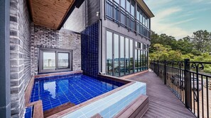 Basic Room, 1 Bedroom (Room 101) | 1 bedroom, free WiFi - Namhae Yanghwa Seaside Pension (Namhae)