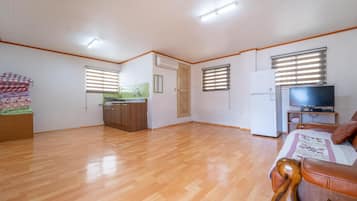 Basic Room, 1 Bedroom (special room1) | 1 bedroom, free WiFi