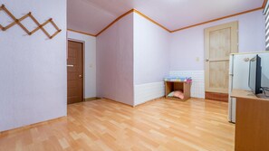 Basic Room, 1 Bedroom (ondol 108ho)