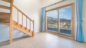 1 bedroom, free WiFi - Samcheok Aramaru Pension (Samcheok)