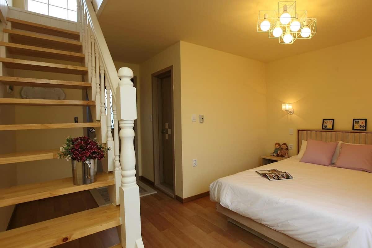 Basic Room, 1 Bedroom (Yuchaekkot(Bokcheung)) | 1 bedroom, free WiFi