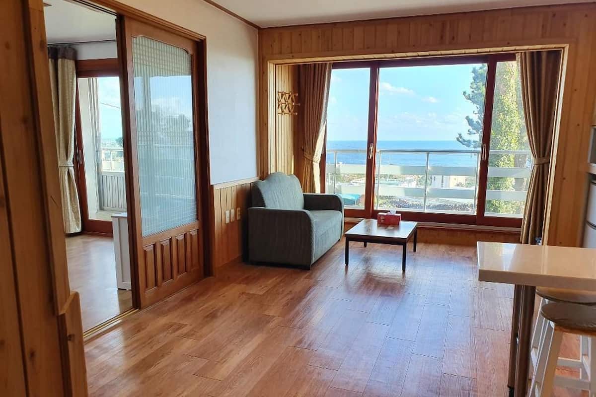 Basic Room, 1 Bedroom (201(oceanview)) | 1 bedroom, free WiFi