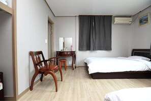 Basic Room, 1 Bedroom (Seutyudio) | 1 bedroom, free WiFi - Jeju Ophirhouse Pension (Seogwipo)