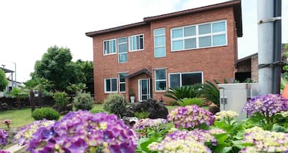 Jeju Ophirhouse Pension