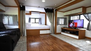 Basic Room, 1 Bedroom (Hallasan) | Free WiFi - Seogwipo Pyoseoncaravan (Seogwipo)