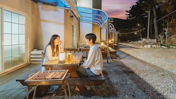 ุงูู
ูุดุฃุฉ ู
ู ุงูุฎุงุฑุฌ