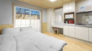 Basic Room, 1 Bedroom (sandlebaram) | 1 bedroom, free WiFi - Samcheok ara Pension (Samcheok)