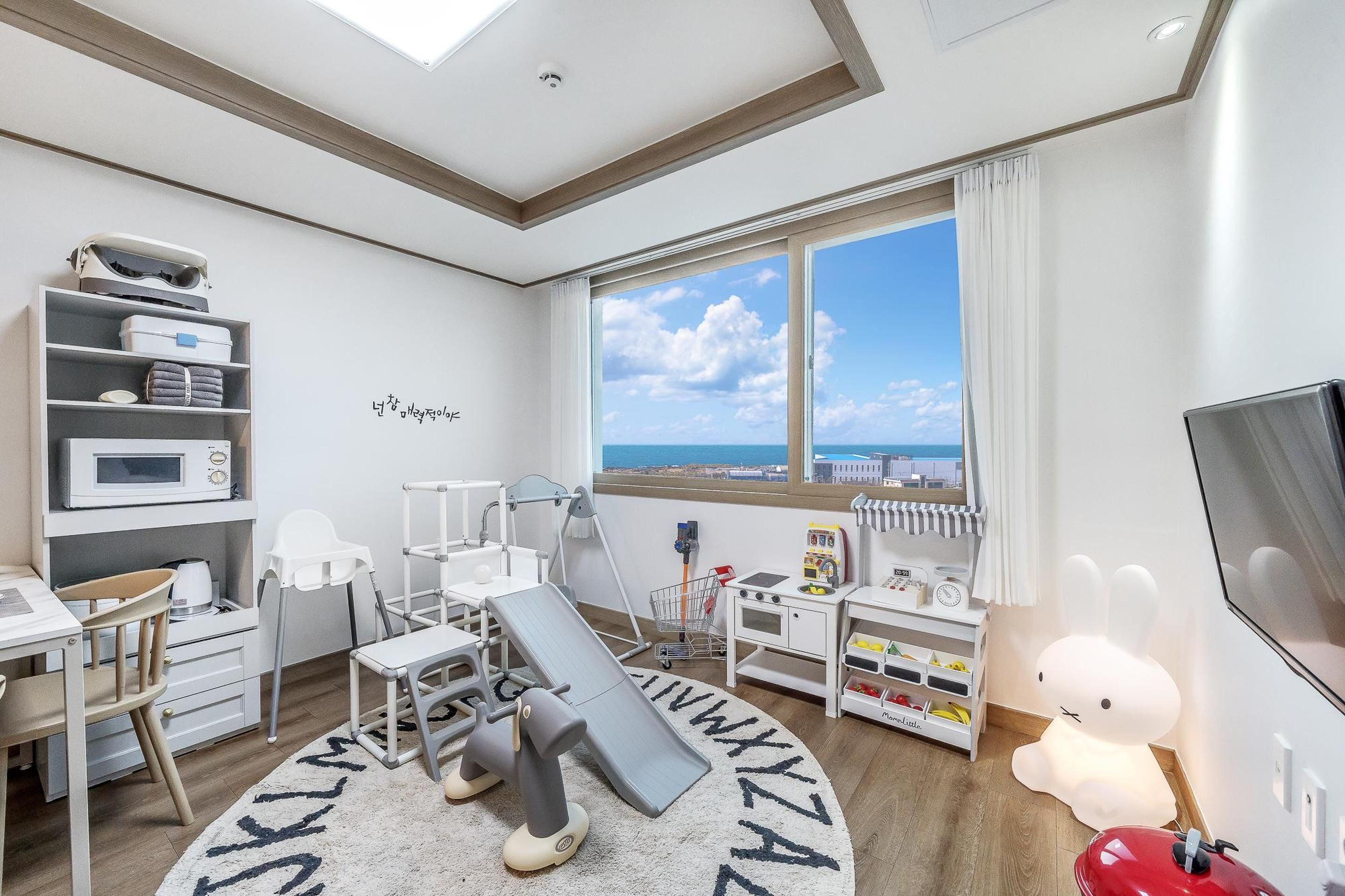 Basic Room, 2 Bedrooms (Grape) | Free WiFi