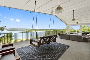 Property grounds - Paradise by the lake - Lonestar Lakehouse (Temple)
