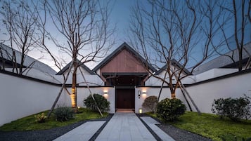 Presidential Villa | 1 bedroom, premium bedding, down comforters, pillowtop beds