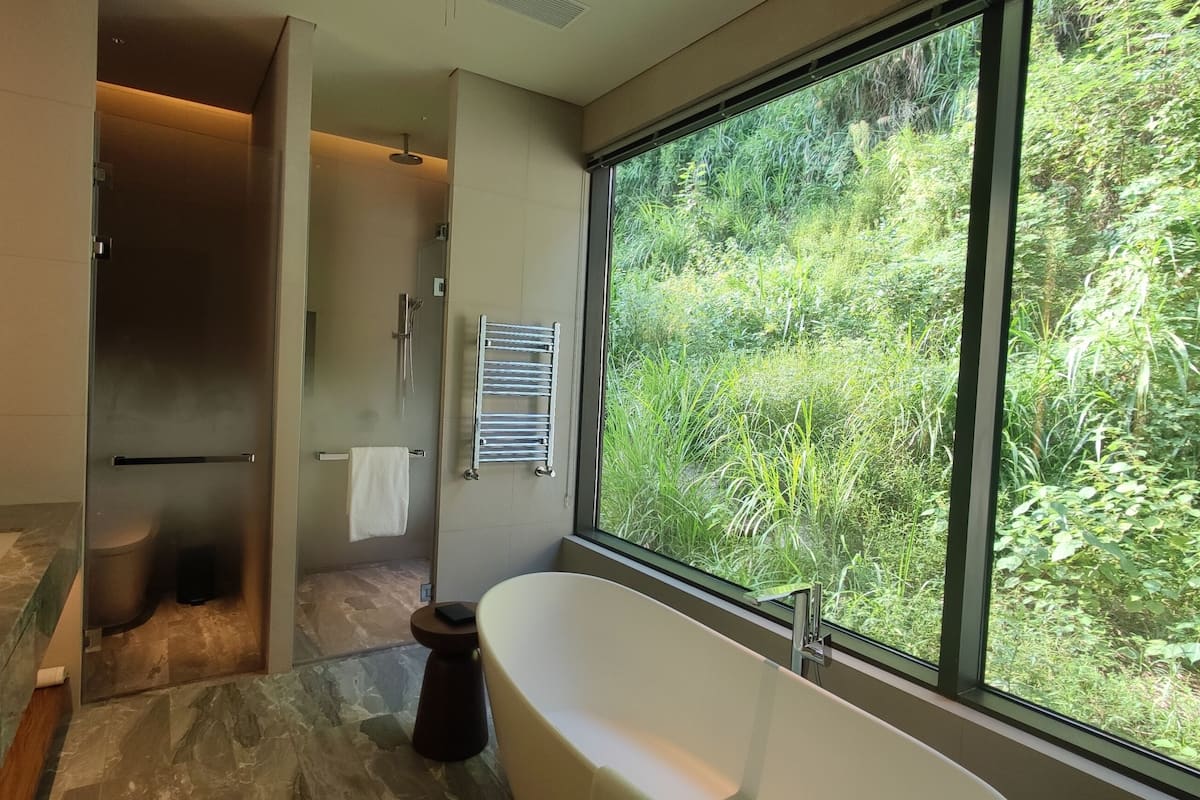 1 bedroom, premium bedding, down duvets, pillow-top beds
