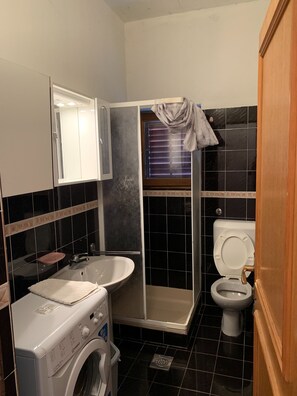 Dusche, kostenlose Toilettenartikel
