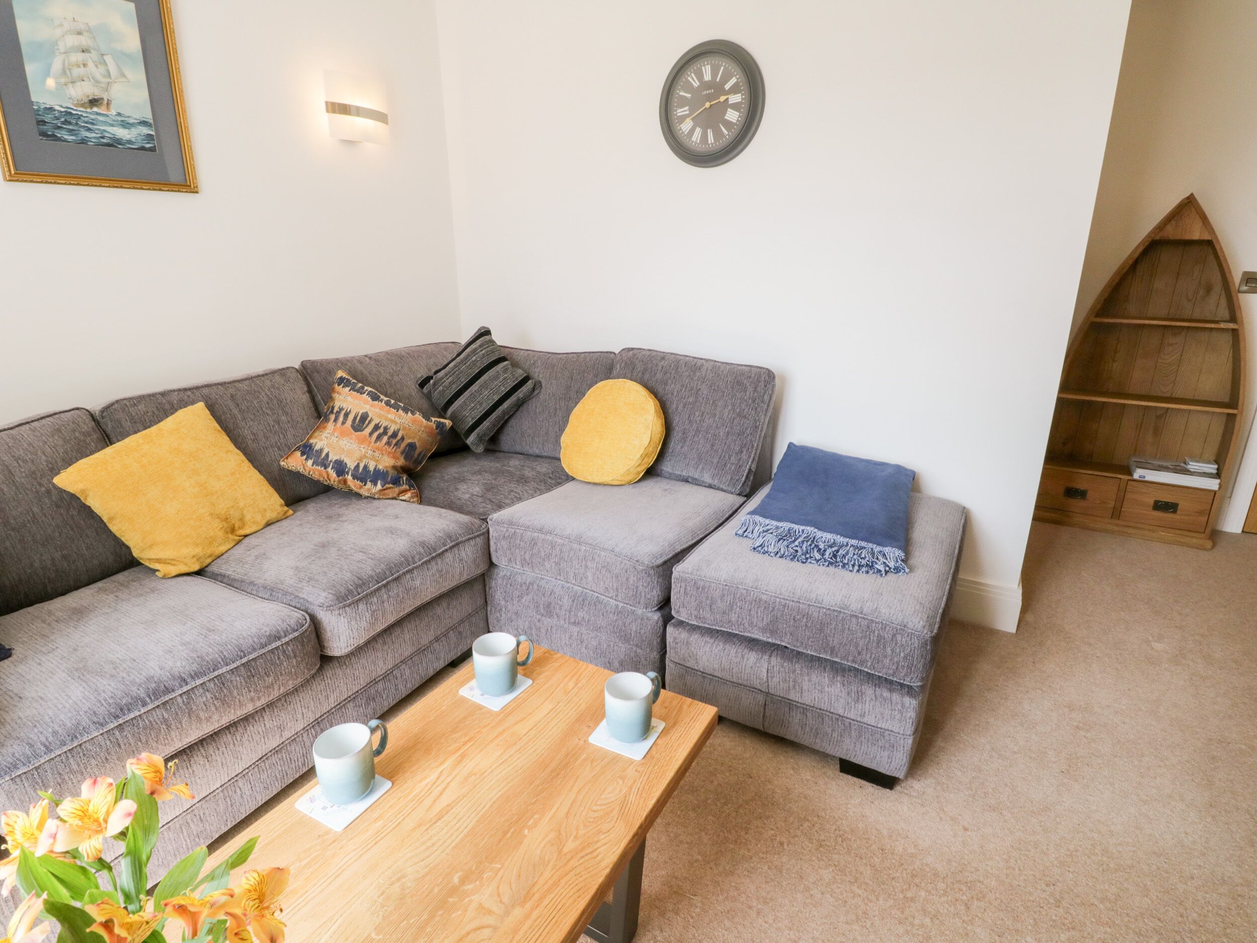 SAIL AWAY, 17 UNION MILL, family friendly in Whitby