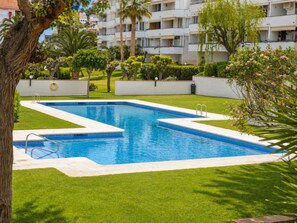 Pool - Ground Floor apartamento (Sitges)