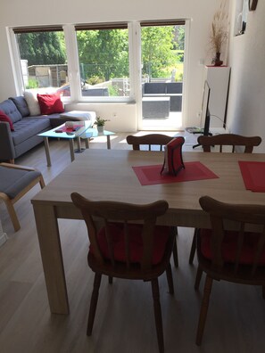 تناول الطعام