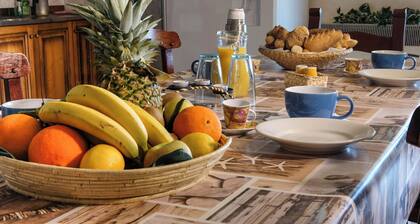 Ferienwohnung "Casa Carmelo" nahe Strand mit WLAN, Garten & Terrasse