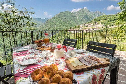 Ferienwohnung "Nonno Bigi Papavero" mit Bergblick, WLAN & Garten