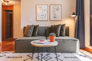 Premium-studio | Olohuone | Taulutelevisio