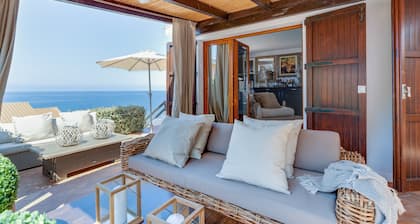 Vacation Home "Casa de S Arca 3" with Spectacular Sea View, A/C, Garden, Terrace & Barbecue