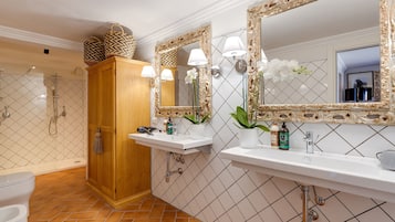 Een douche, een haardroger