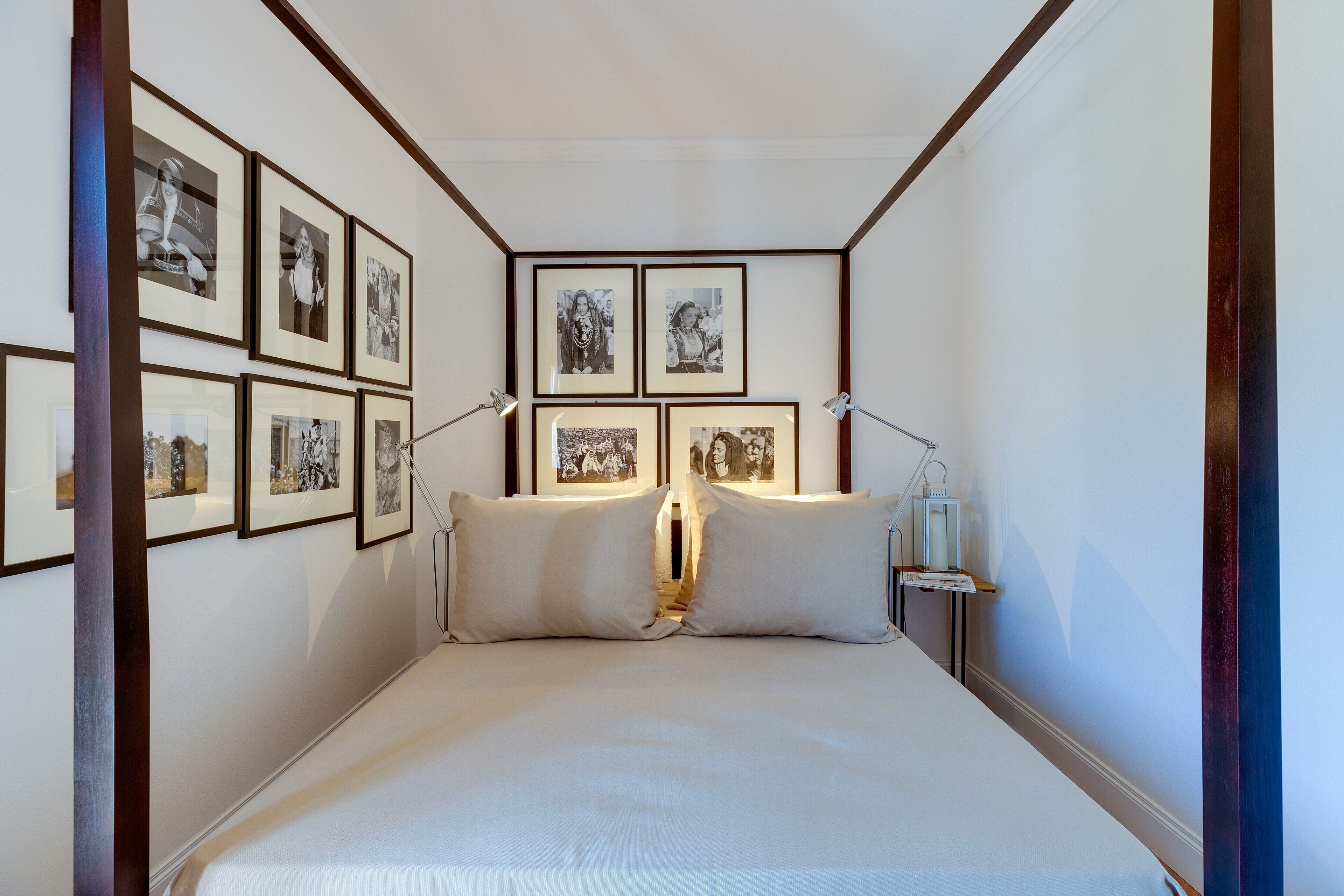 3 bedrooms, bed sheets