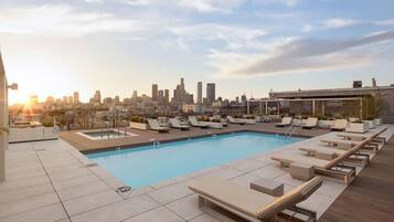 Piscine extérieure, piscine sur le toit