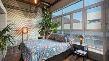 1 bedroom, desk, free WiFi, bed sheets