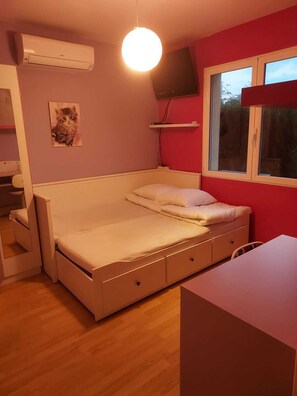 4 bedrooms, free WiFi