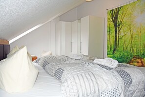 1 bedroom, travel cot, WiFi, bed sheets - Ferienwohnung Zwischen Ostseestrand und Selliner See (Sellin)