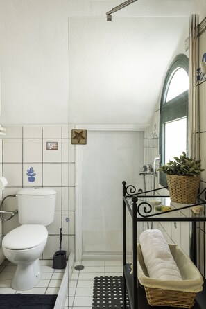 Studio | Badezimmer | Dusche, Handtücher