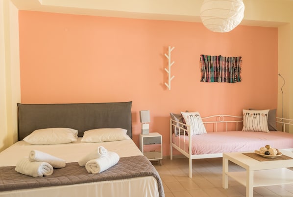 Studio | 2 bedrooms, free WiFi, bed sheets