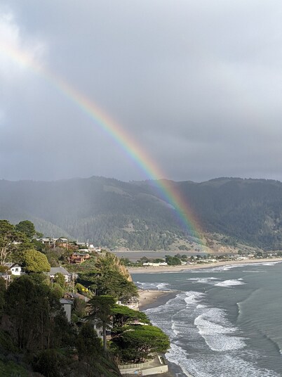 Newly Remodeled Home in Quaint Bolinas!