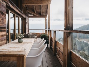 Sechs Zimmer Penthouse I mit Privater Sauna | Terrasse/Patio