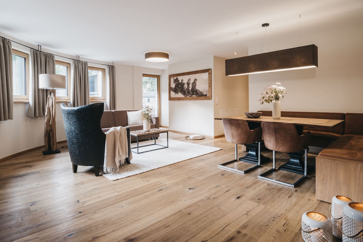 Superior Apartment | 5 Schlafzimmer | Free WiFi, bed sheets