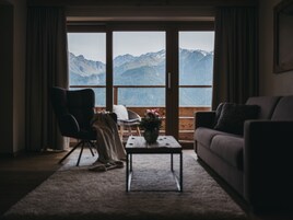 Drei Zimmer Apartment Deluxe mit Privater Sauna | Wi-Fi de cortesia, roupa de cama