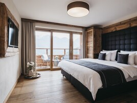 Vier Zimmer Apartment Standard mit Panorama Blick (Endreinigung 149 Euro) | 免费 WiFi、床单