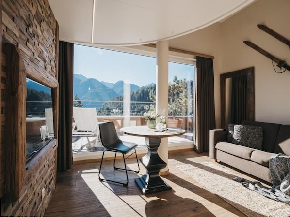 Zwei Zimmer Apartment Standard Maisonette | Dining - VAYA Terrazena Serfaus (Serfaus)